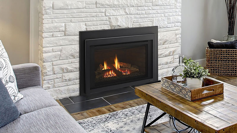 Choisir un foyer fermé ou un insert pour se chauffer ?